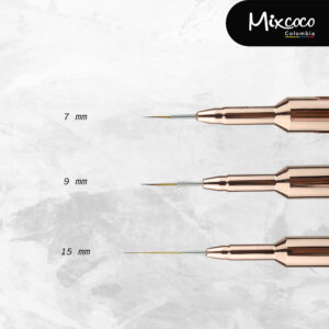 Pincel Liner Rosa con Mango de Lujo x Und